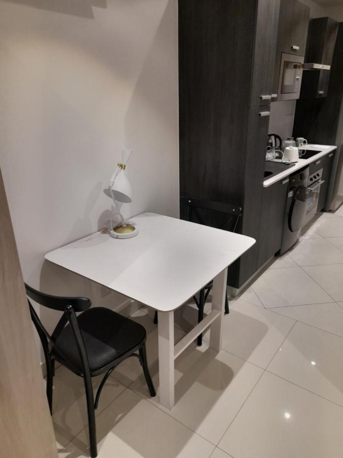 The Lennox D-Plus Apartments Акра Екстериор снимка