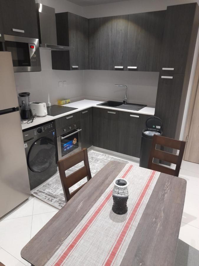 The Lennox D-Plus Apartments Акра Екстериор снимка